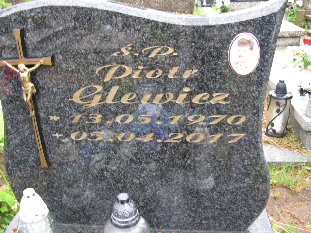 Piotr Glewicz 1970 Białogard - Grobonet - Wyszukiwarka osób pochowanych