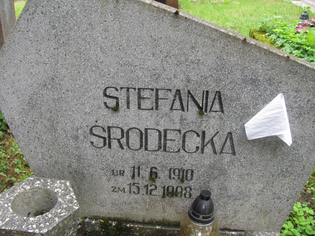 Stefania Środecka 1910 Białogard - Grobonet - Wyszukiwarka osób pochowanych