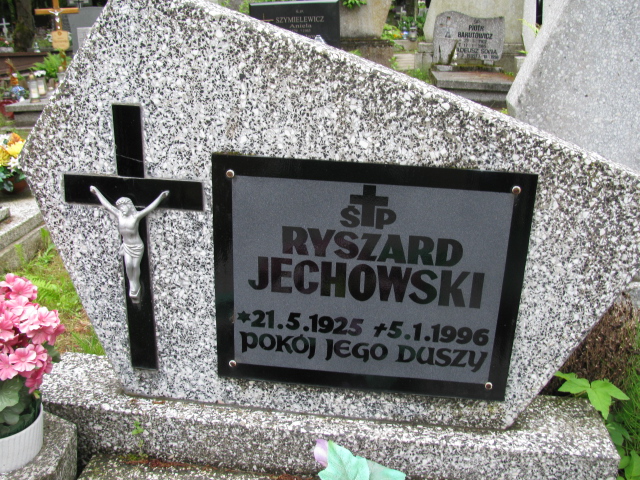 Ryszard Jechowski 1925 Białogard - Grobonet - Wyszukiwarka osób pochowanych