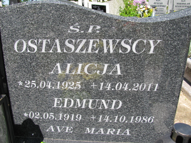 Alicja Aleksandra Ostaszewska 1925 Białogard - Grobonet - Wyszukiwarka osób pochowanych