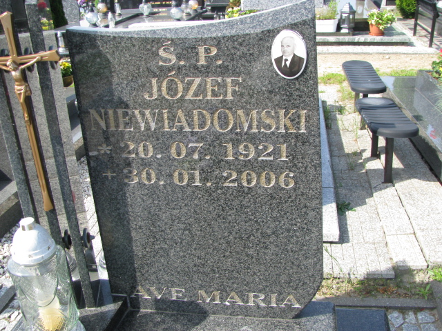 Józef Niewiadomski 1921 Białogard - Grobonet - Wyszukiwarka osób pochowanych