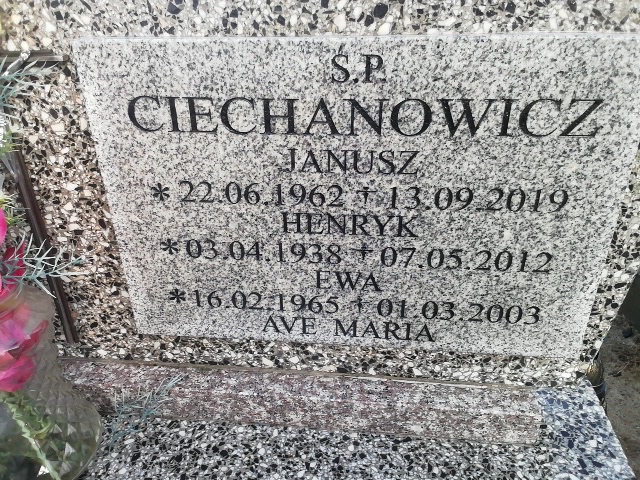 Ewa Mariola Ciechanowicz 1965 Białogard - Grobonet - Wyszukiwarka osób pochowanych