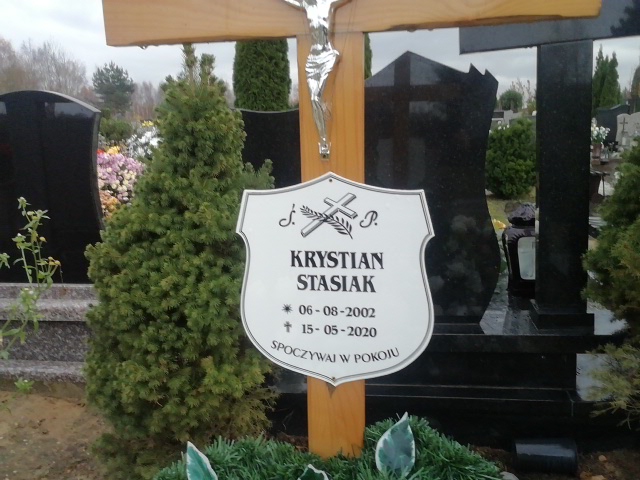 Krystian Stasiak 2002 Białogard - Grobonet - Wyszukiwarka osób pochowanych