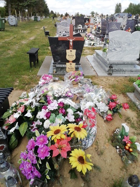 Grób Janina Serkis