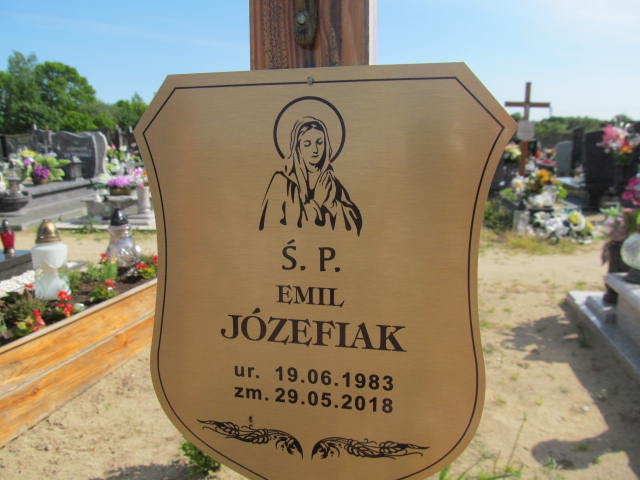 Janusz Pietrzak 1953 Białogard - Grobonet - Wyszukiwarka osób pochowanych