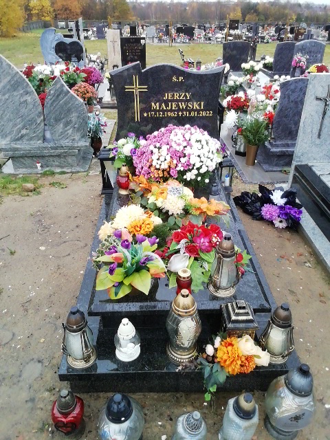 Grób Jerzy Majewski